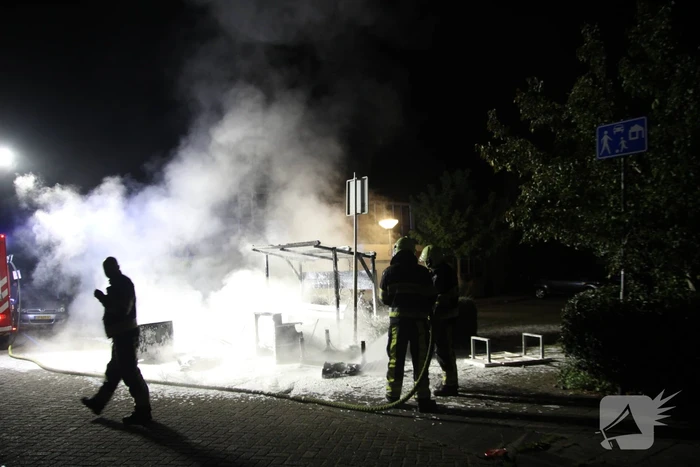 Bestelbus loopt brandschade op
