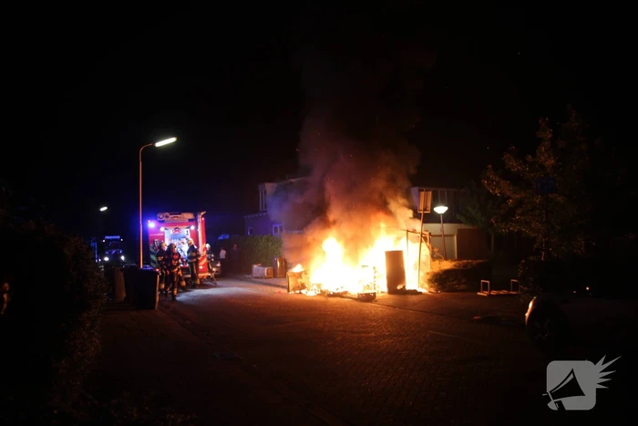 Bestelbus loopt brandschade op