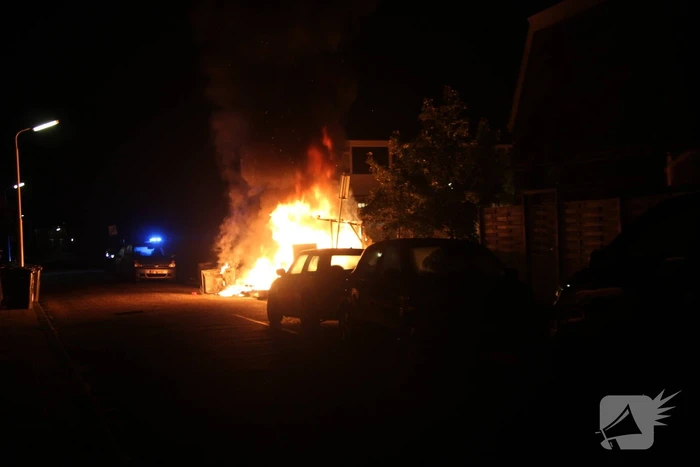 Bestelbus loopt brandschade op