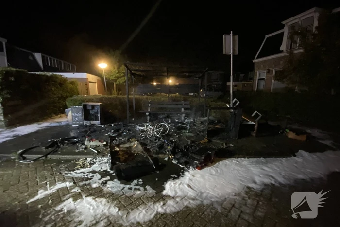Bestelbus loopt brandschade op