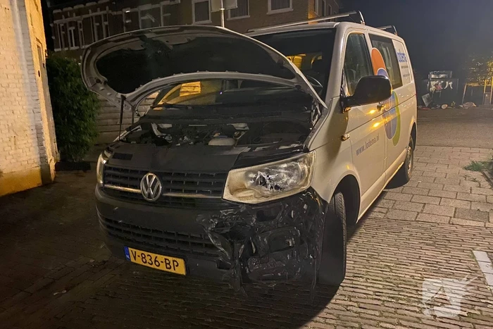 Bestelbus loopt brandschade op