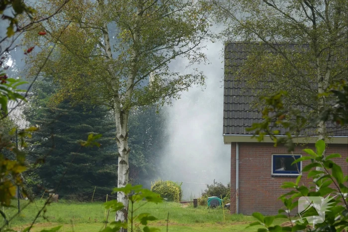 Uitslaande brand in stal met 300 varkens