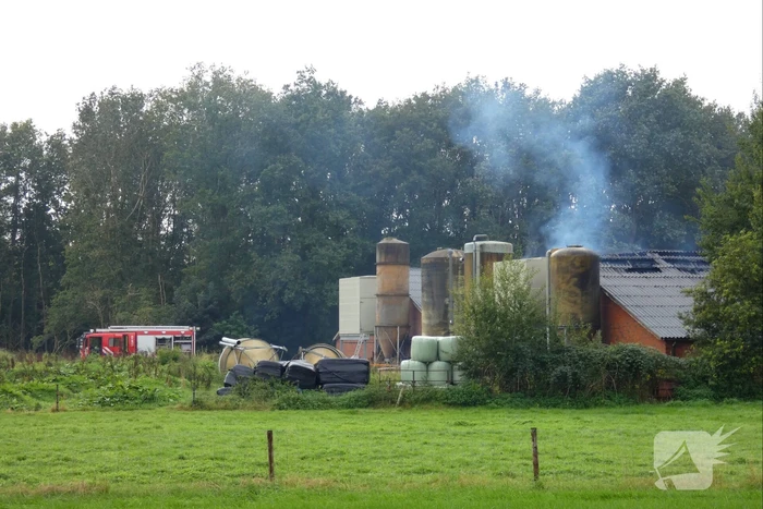 Uitslaande brand in stal met 300 varkens