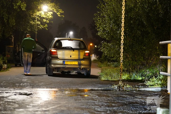 Automobilist botst met auto tegen ophaalbrug