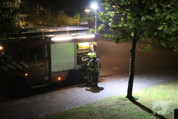 Vreugdevuur door de brandweermannen gedoofd