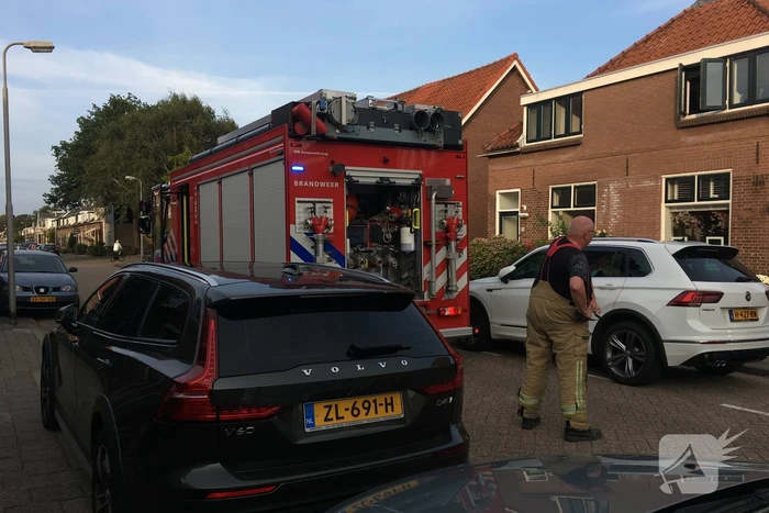 Gasfles van barbecue vliegt in brand