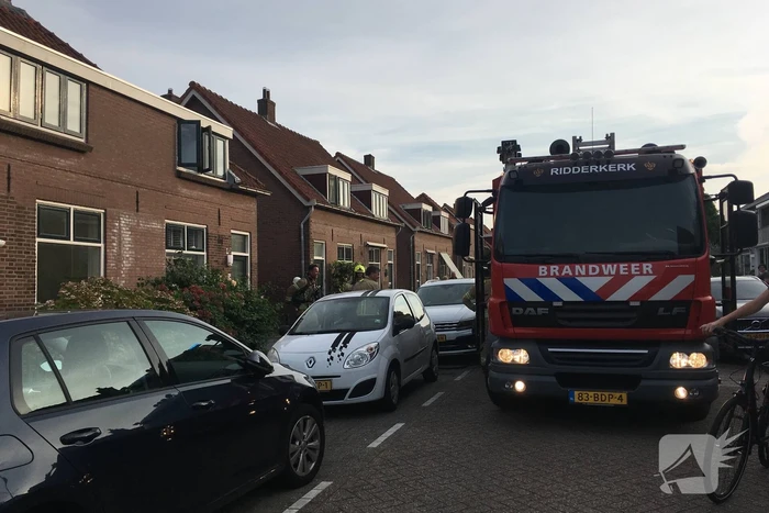 Gasfles van barbecue vliegt in brand