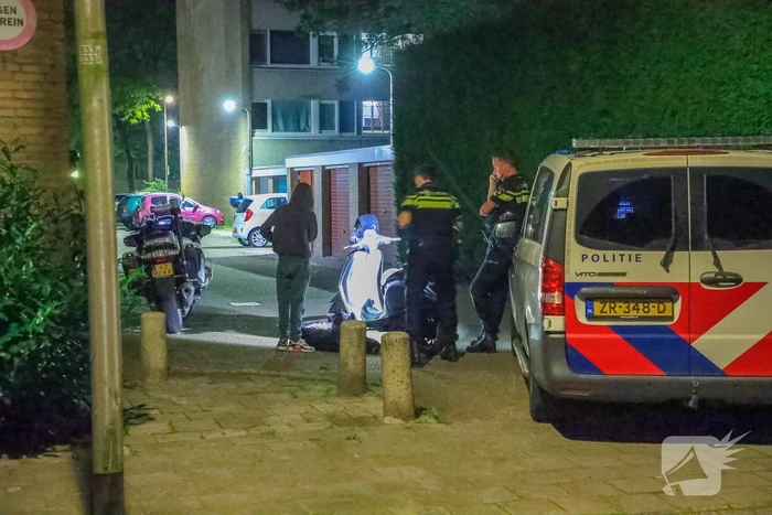 Scooterrijder gaat onderuit tijdens achtervolging