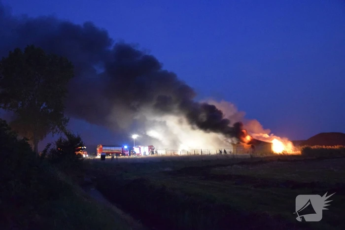 Uitslaande brand in bouwkeet