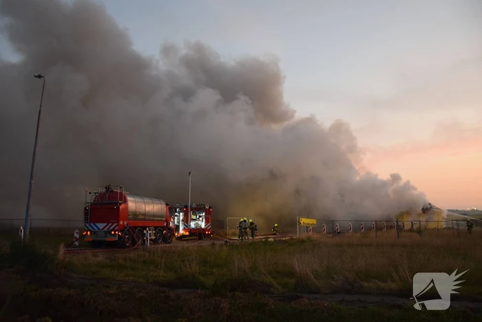 Uitslaande brand in bouwkeet