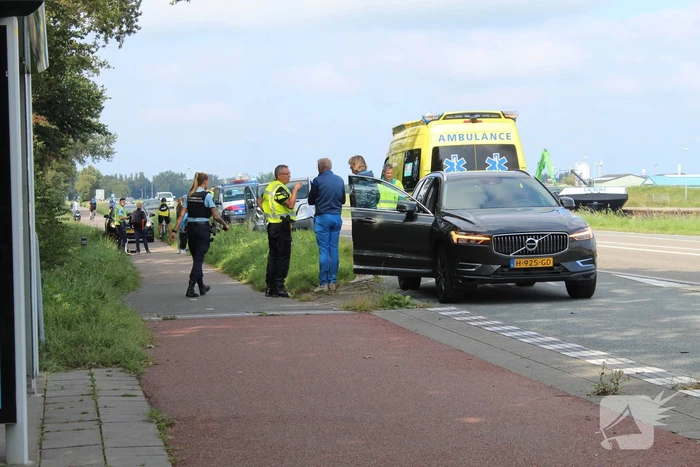 Kop-staart botsing tussen twee voertuigen