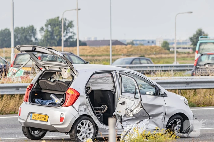 Veel schade bij ongeval met meerdere voertuigen