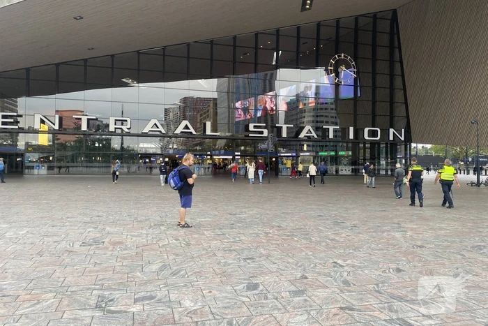 Demonstratie extinction rebellion voor Rotterdam centraal
