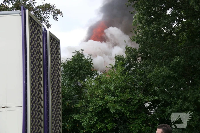 Uitslaande brand bij De Bowlingboerderij