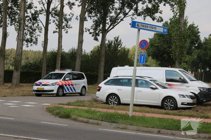 Te hoge vrachtwagen ramt spoorbrug
