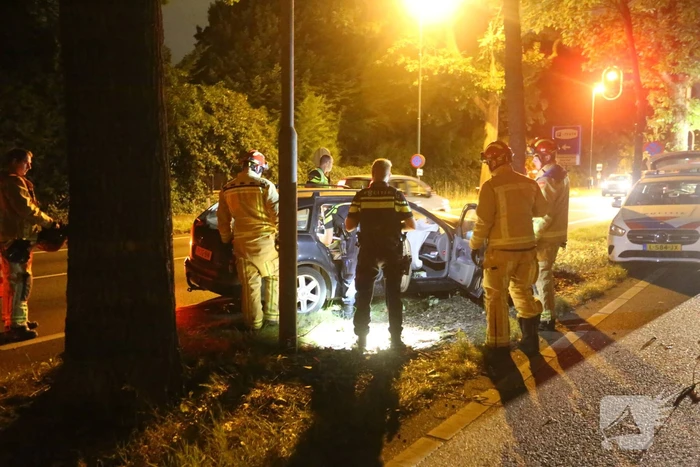 Bestuurder van verongelukte personenauto spoorloos