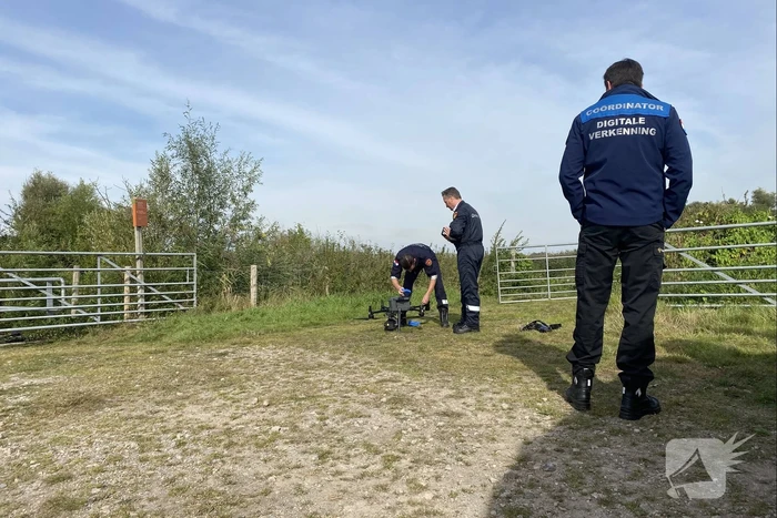 Zoekactie na aantreffen kledingstukken in natuurgebied