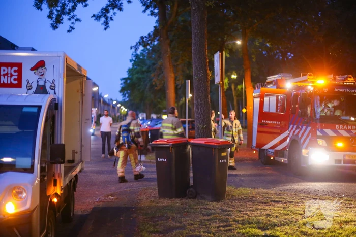 Brandweer doet controle na brand in Picnic-wagen