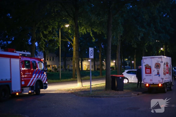 Brandweer doet controle na brand in Picnic-wagen