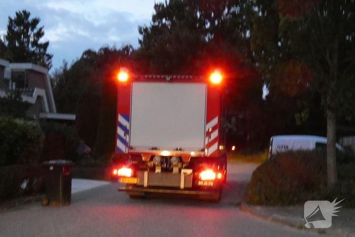 Brandweer blust schoorsteenbrand