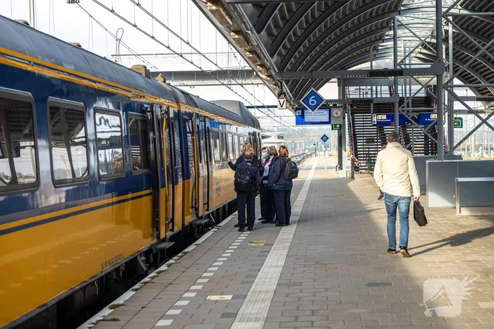 Servicemedewerkers NS leggen werk neer