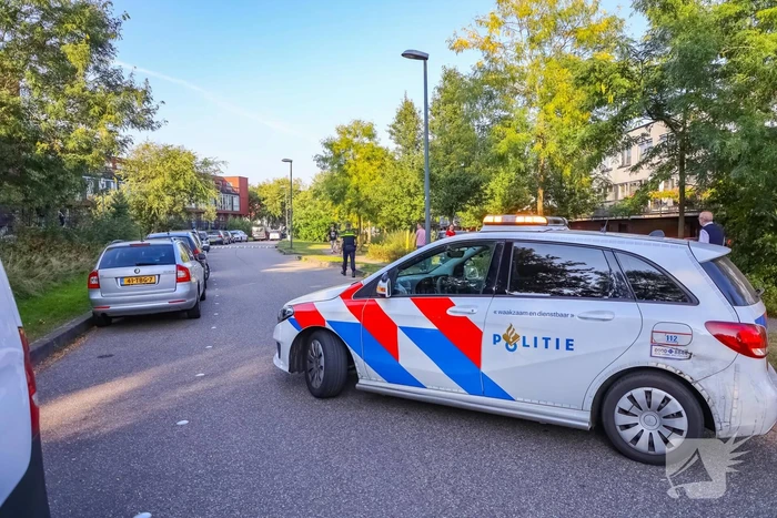 Bezorgauto Mr Sushi slaat over de kop na botsing