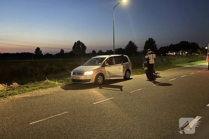 Schade bij ongeval tussen personenauto en motor