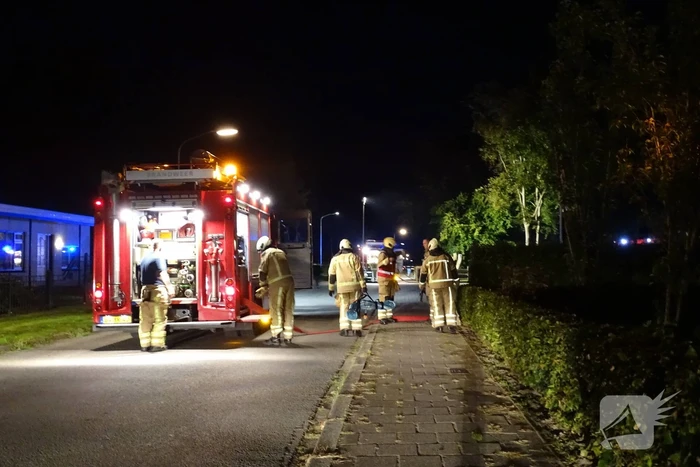 Forse uitslaande brand verwoest schuur