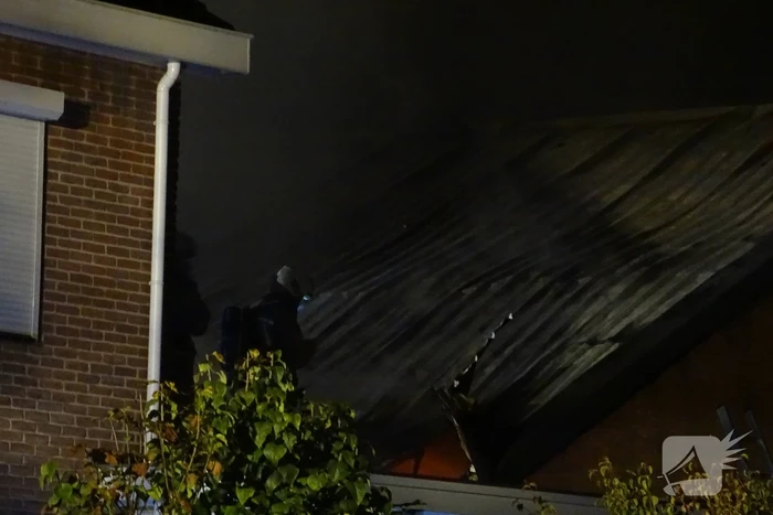 Forse uitslaande brand verwoest schuur