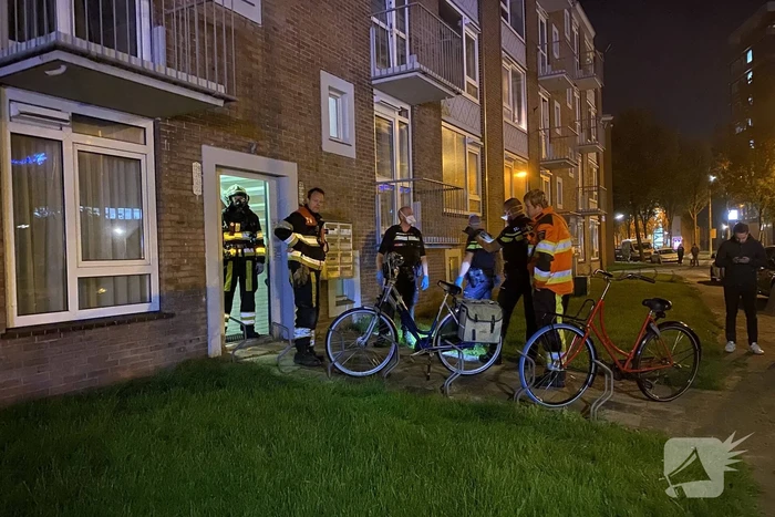Hulpdiensten forceren deur bij stankoverlast