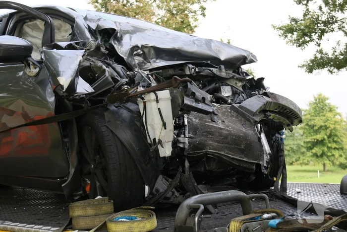 Bestuurder overleden bij ernstig ongeval