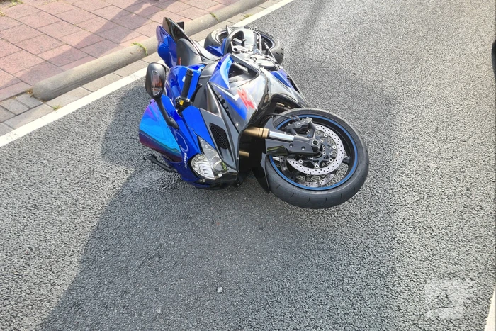 Motorrijder en fietser gewond bij ongeval