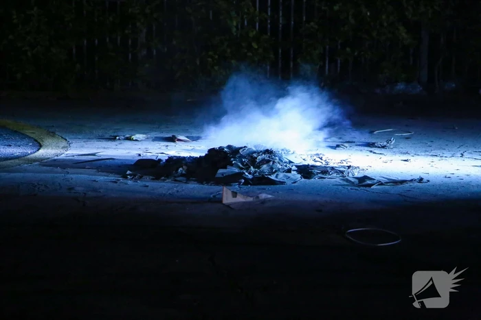 Folders in brand op speeltuin