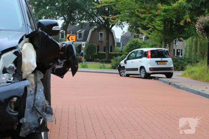 Twee ongelukken tegelijkertijd bij winkelcentrum