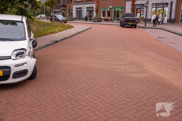 Twee ongelukken tegelijkertijd bij winkelcentrum
