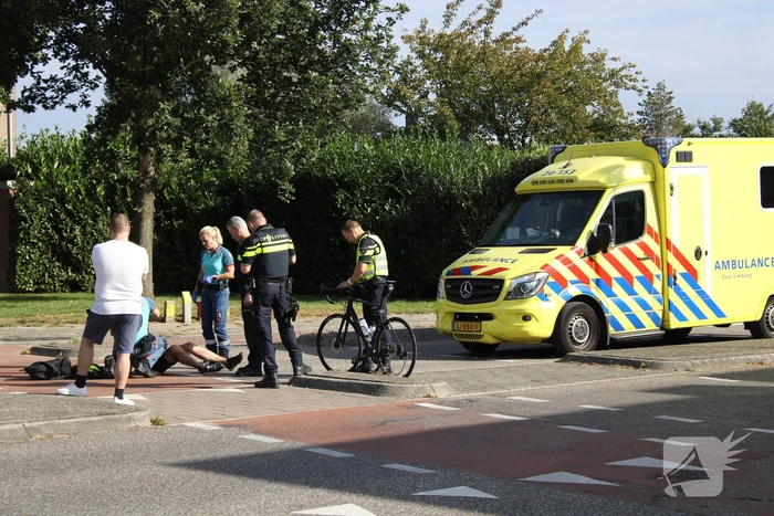 Racefietser gewond bij botsing met auto