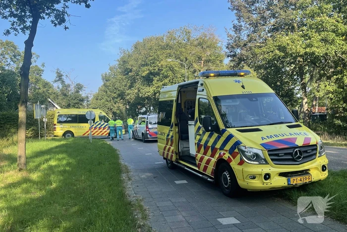 Drie wielrenners gewond bij aanrijding met auto
