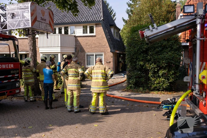 Brand in bijkeuken overgeslagen naar dak