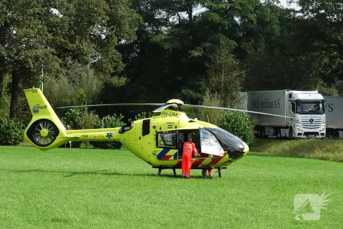 Fietser ernstig gewond door ongeval met personenauto