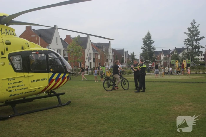 Traumahelikopter trekt veel bekijks