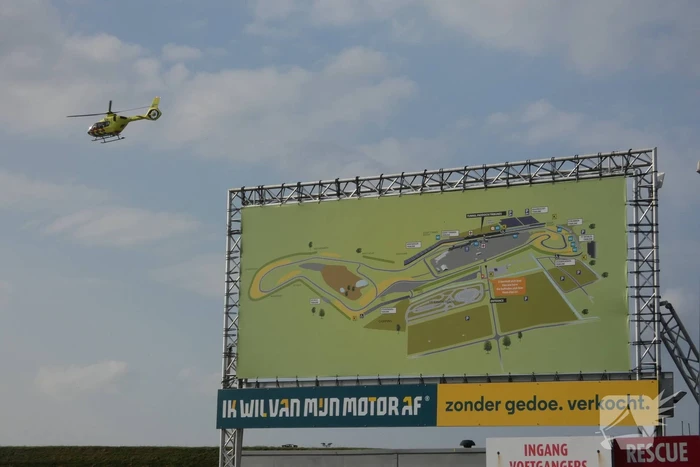 Traumahelikopter landt bij TT Circuit