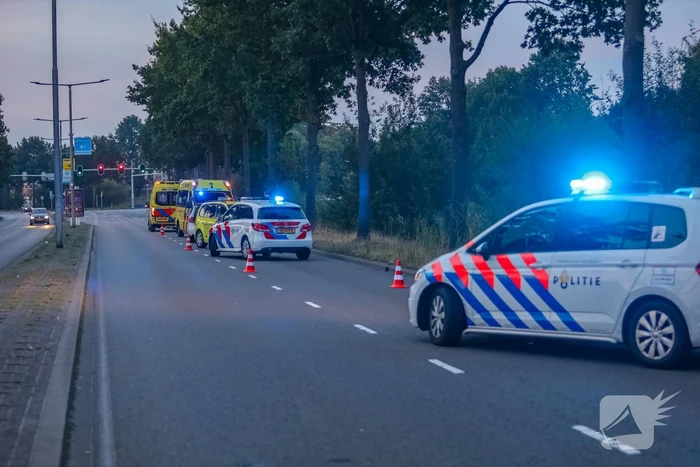 Persoon gewond door steekpartij in personenauto