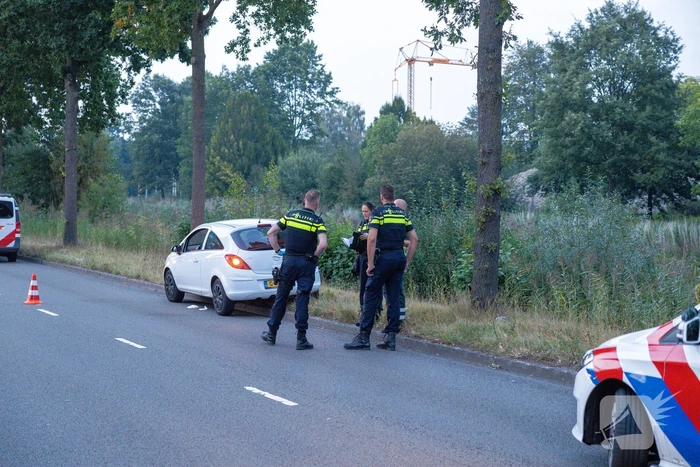 Persoon gewond door steekpartij in personenauto