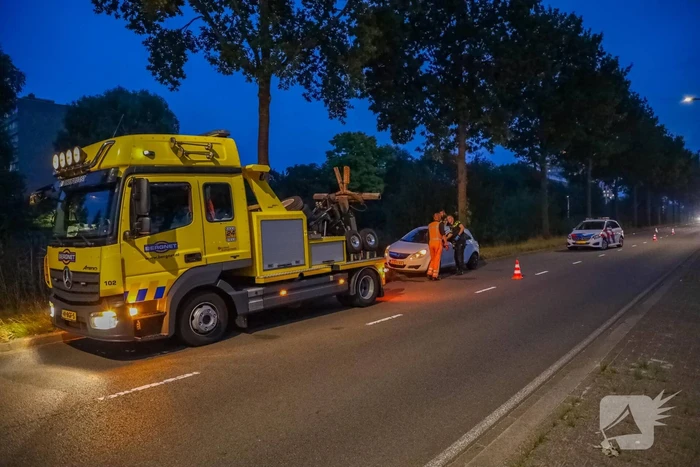 Persoon gewond door steekpartij in personenauto
