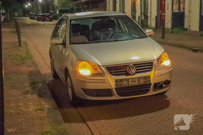 Botsing tussen personenauto en scooterrijder