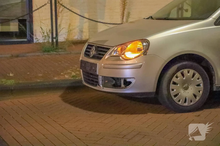 Botsing tussen personenauto en scooterrijder