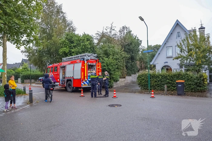 Schuur van woning vat vlam