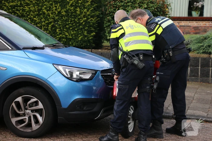 Scooterrijder met spoed naar ziekenhuis bij botsing met auto