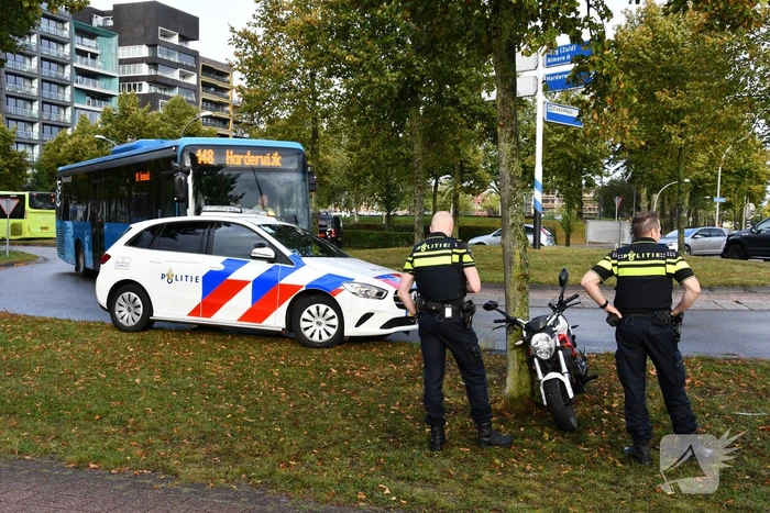 Brommerrijder gaat onderuit en raakt gewond