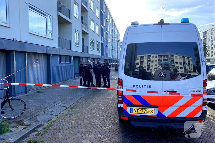 Overleden man aangetroffen in woning portiekflat